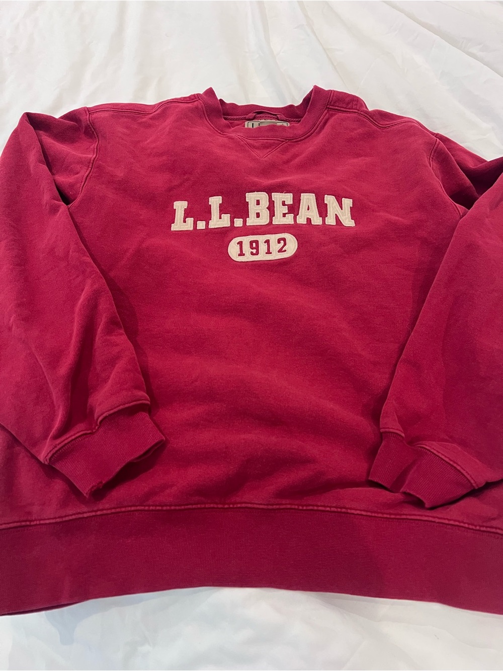 L.L. Bean Men's Berry Red Crewneck Sweatshirt with Chest Logo Mens M
